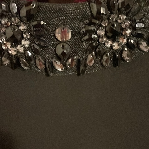 Formal dress - lots of sass - Picture 4 of 7